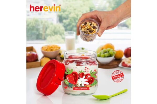 425 CC DESENLİ KAŞIKLI YOĞURT KABI KIRMIZI