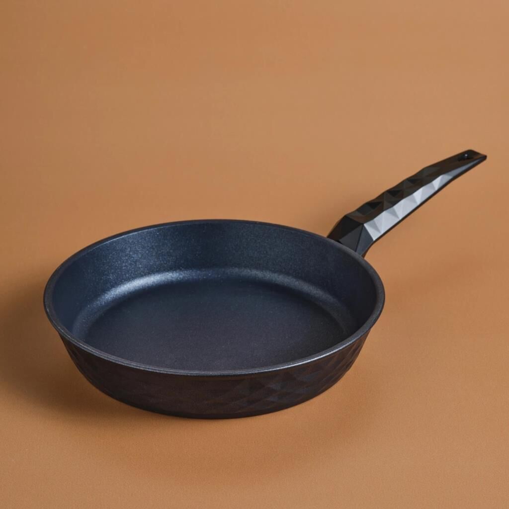 KARACA BİODİAMOND ANTİBAKTERİYEL KULP TAVA 26 CM 2,3 LİTRE