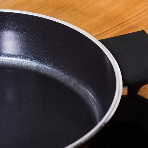 KARACA SWISS CRYSTAL 30 CM KARNIYARIK TENCERE BLACK