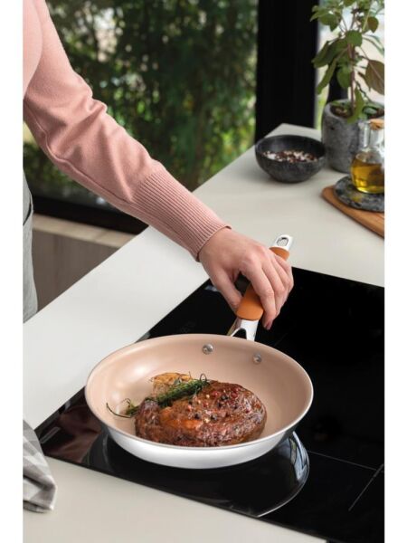 TRAMONTINA ROMAGNA DESERT CLAY 25 CM SERAMİK YÜZEYLİ KIZARTMA TAVASI