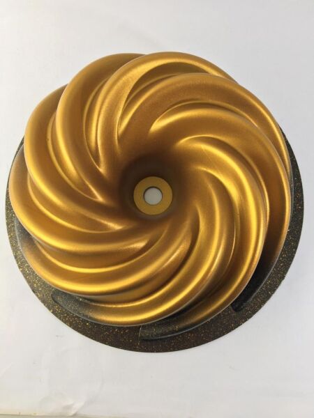 OMS DÖKÜM GRANİT 26 CM RÜZGAR GÜLÜ KEK KALIBI GOLD